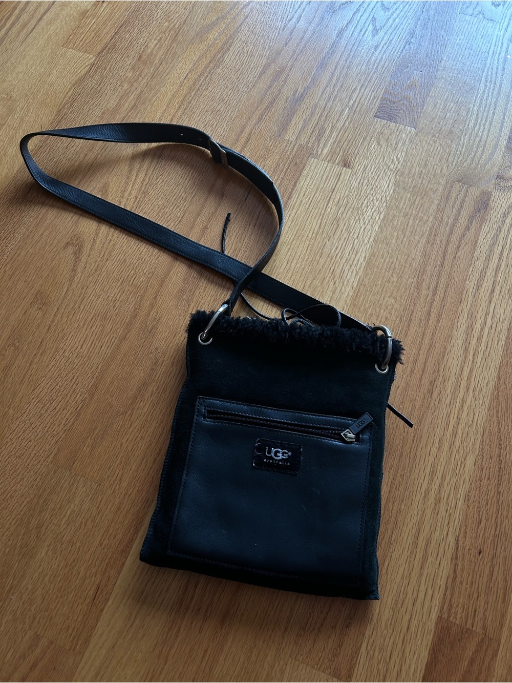 UGG Suede Messenger Bag 😊